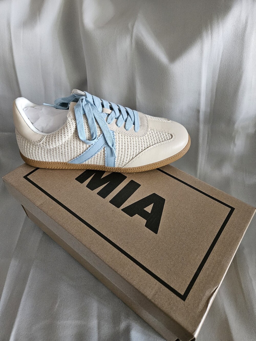 MIA Cream Sneaker with Light Blue Accents (Joe's Jeans Size 30 Sold Separately)
